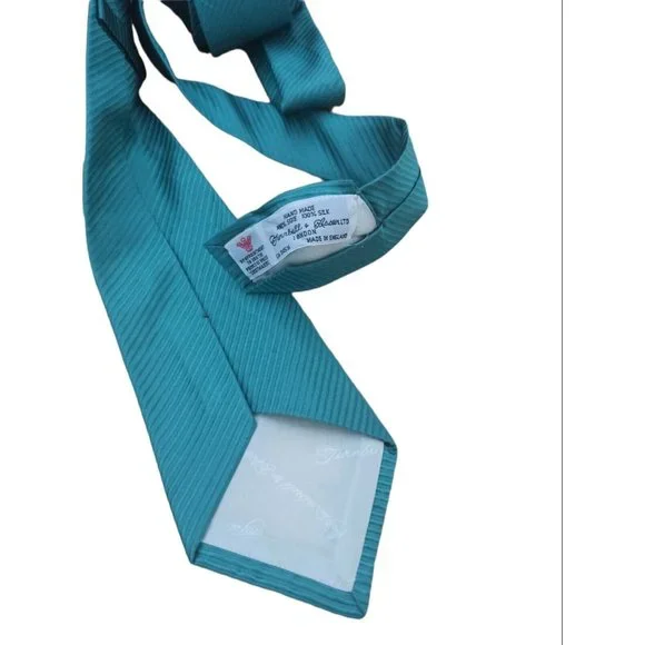 TURNBULL & ASSER Solid Green Silk Tie HANDMADE ENGLAND 57/ 3.6 EC